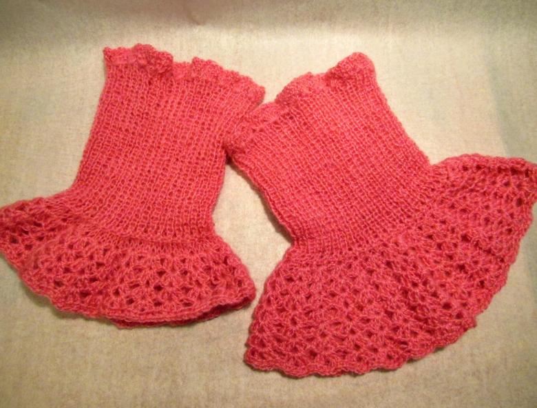 В'язання манішки спицями та гачком