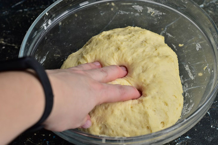 Пиріжки з картоплею - ніжні, елегантні та смачні