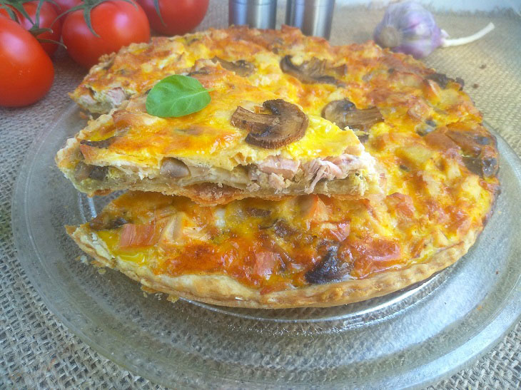 Пиріг з куркою та грибами - смачний і хрусткий