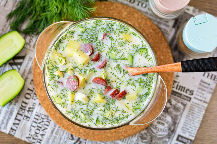 Окрошка на сироватці з ковбасками - смачний та освіжаючий десерт