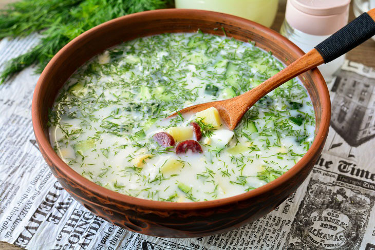 Окрошка на сироватці з ковбасами - легка та запашна страва