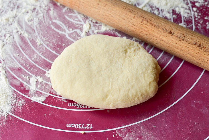 Вертута з яблуками - легка і смачна випічка